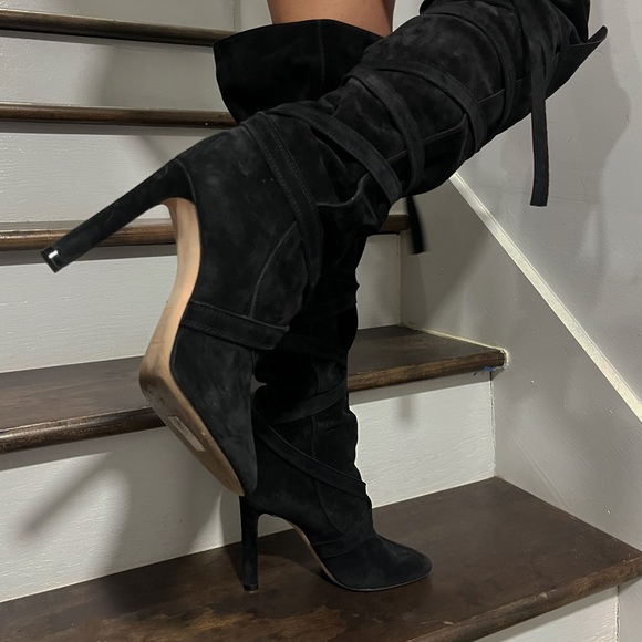 Luxury Saint Laurent ‘Meurice’ Suede Over Knee Boots! - Picture 2 of 8